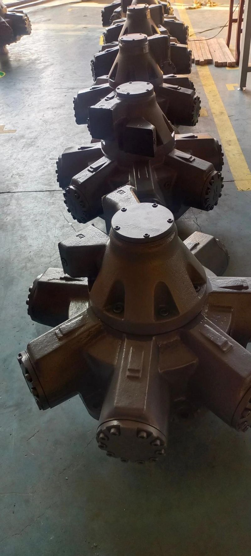 China Manufacturer of Staffa Hydraulic Motor Replace Kawasaki Kayaba for Winch and Mining Machine Motor.